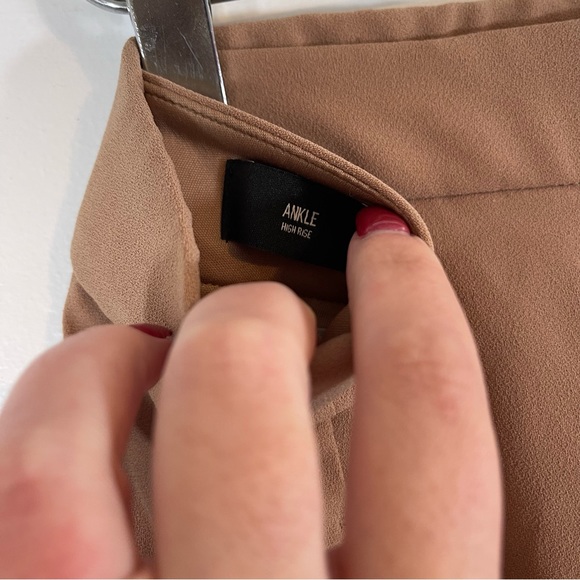 NEW Express XL Camel Khaki High Rise Pull On Ankle Pleated Flowy Dress Pants - Picture 10 of 13